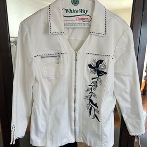 City Girl Nancy Bolen VTG White Lined Jacket Embroidered Floral Jacket size 4